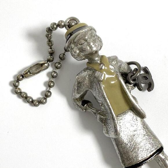 CHANEL Vintage Necklace - Picture 6 of 10